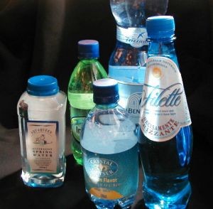 خطر بطریهای آب باقی مانده در ماشین شما