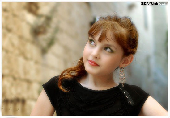  عکس های زیبا ترین دختر جهان از نگاه کتاب گینس | www.irannaz.com